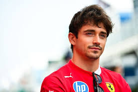 Leclerc Marque un Point Décisif dans son Duel Interne